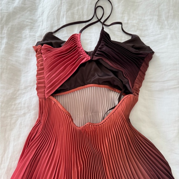 A.L.C Ariya Ombré Satin Pleated Gown NWT Size 00 - Picture 6 of 8